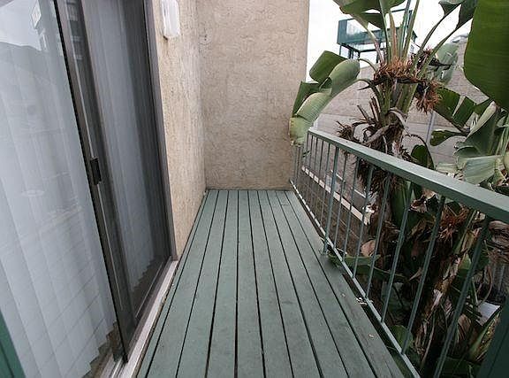 5th image of 4914 67th St APT 8