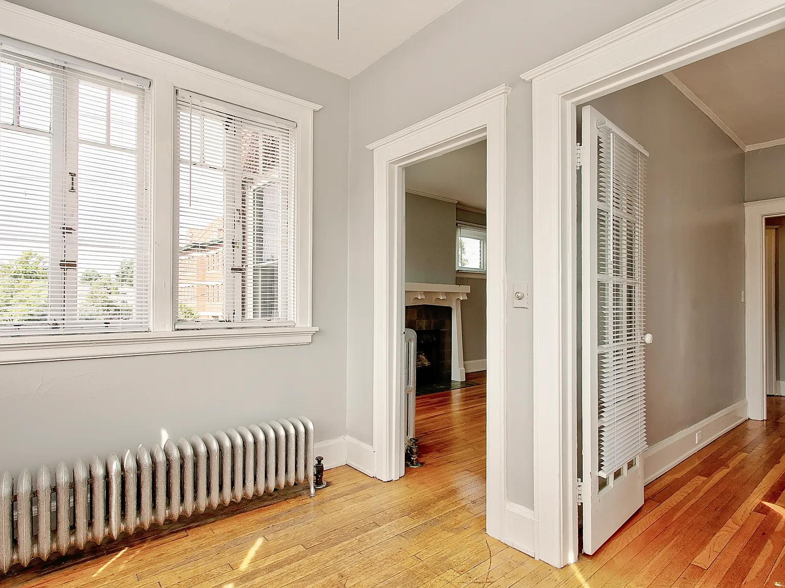2700 Observatory Ave — Photo 3