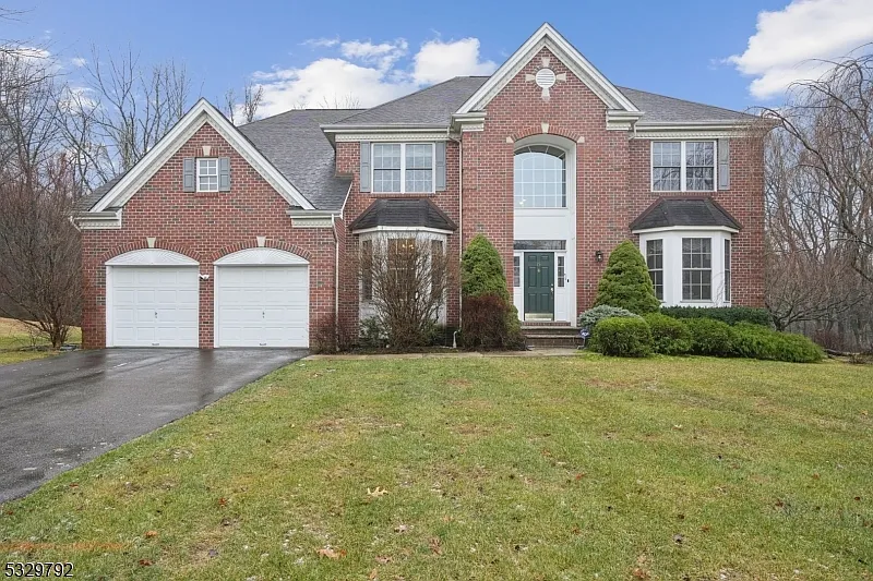 5 bed, 3.0 bath, $5,000 — Photo 1