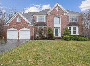 15 Shadow Hill Way, Hackettstown, NJ 07840