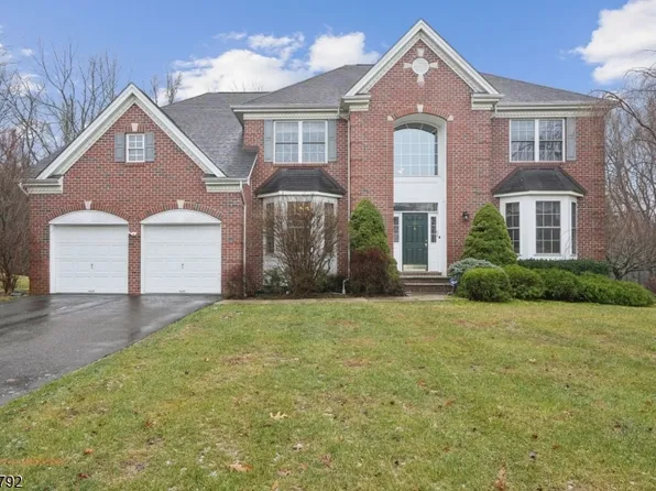 15 Shadow Hill Way, Hackettstown, NJ 07840