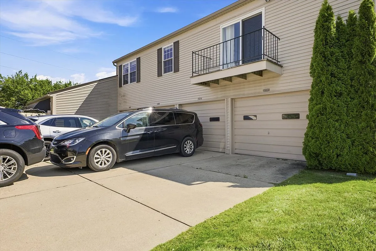 2 bed, 968 sqft, $1,550 — Photo 4