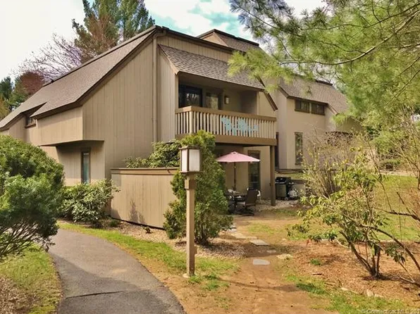 32 Mallard Dr, Farmington, CT 06032