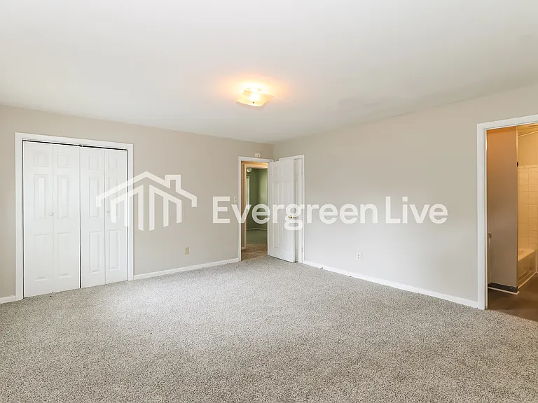 1840 Derby Dr — Photo 8