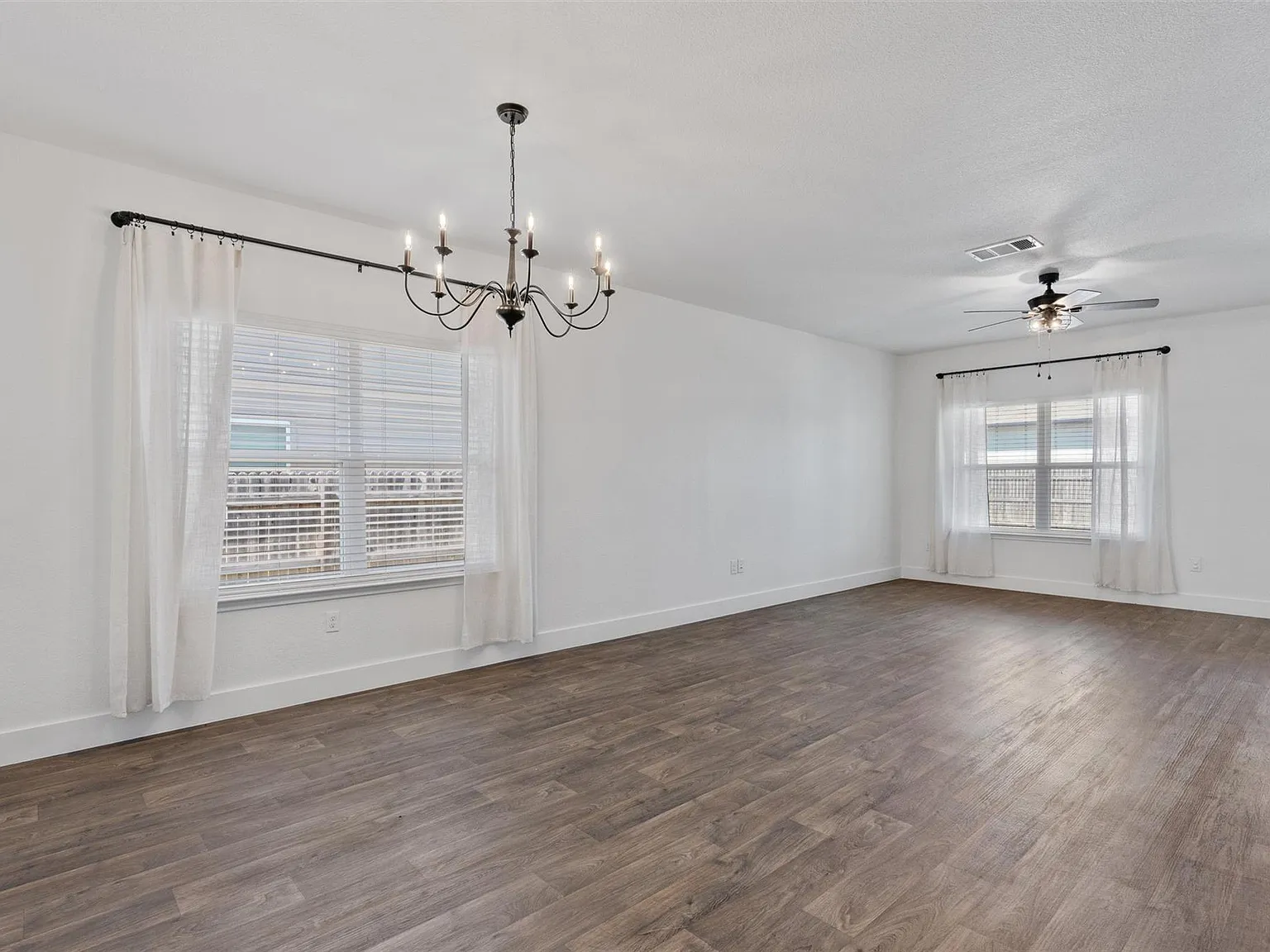 4 bed, 2.0 bath, 1871 sqft, $2,000 — Photo 4