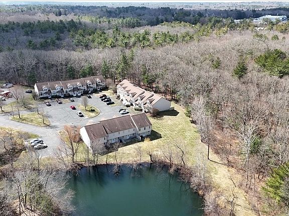 5th image of 15 Willow Pond Dr Unit 15
