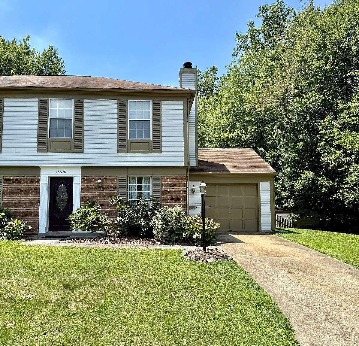 3 bed, 1.5 bath, 1182 sqft, $2,500 — Photo 1