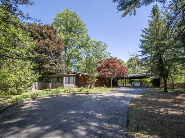 6945 E F Ave, Richland, MI 49083