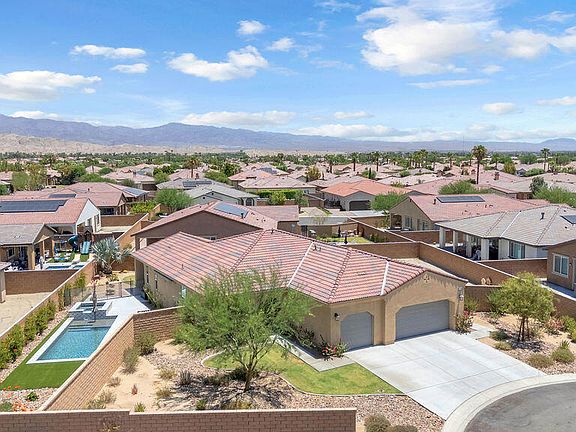 2nd image of 40750 Calabria Ct