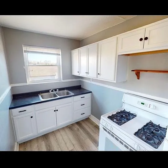 57 W 2nd St #2