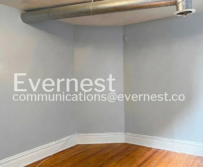 2207 W Grace St #C — Photo 7