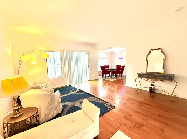 8617 Via Mallorca Unit A, La Jolla, CA 92037