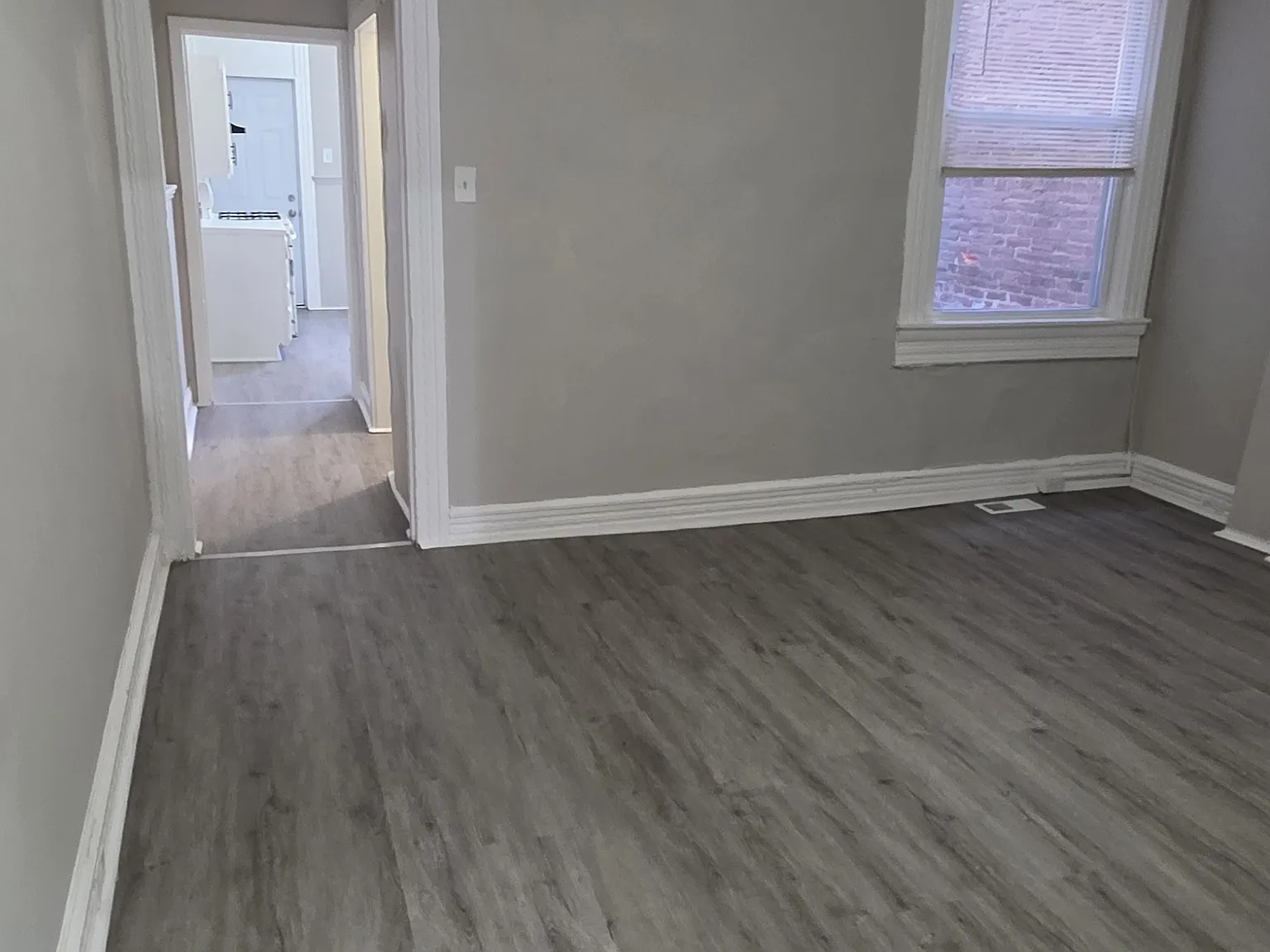 3 bed, $1,400 — Photo 3