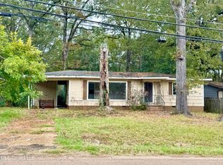 2926 Oak Forest Dr, Jackson, MS 39212