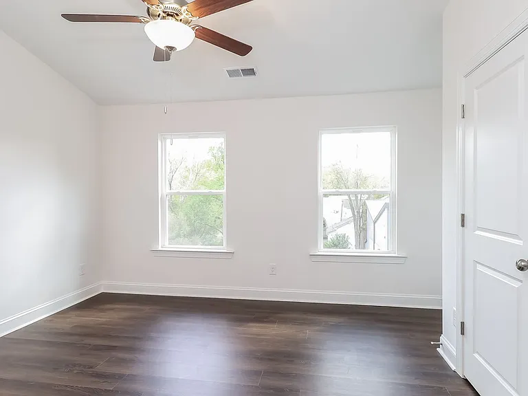 534 Beatties Ford Rd — Photo 9