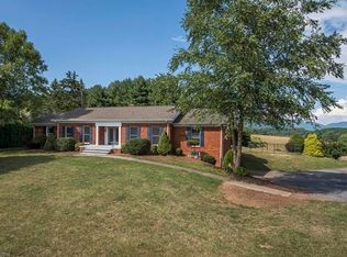 81 Claude Brown Dr, Clyde, NC 28721