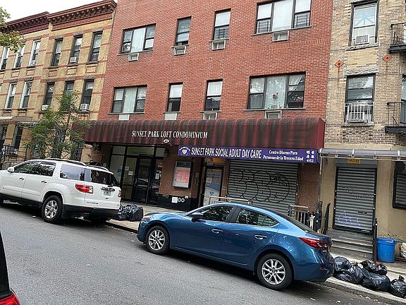 3rd image of 462 52nd St #C2-m1-m3