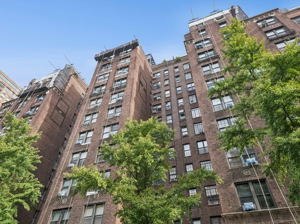 333 East 53rd Street image 12 of 12