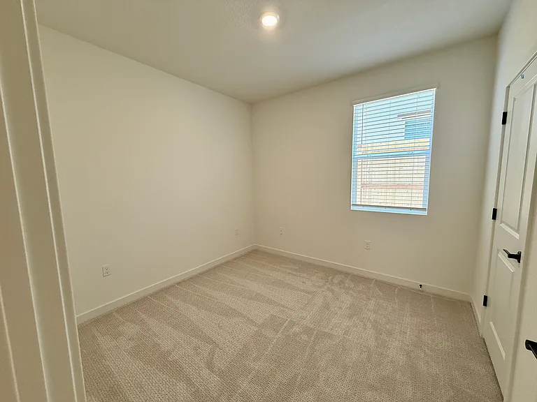 4581 Field View Dr — Photo 7