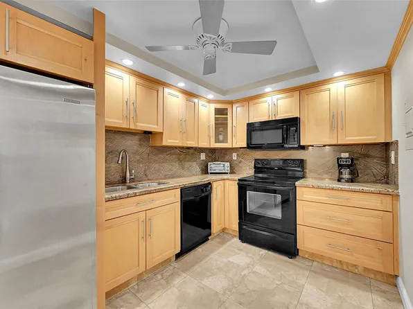 525 N Ocean Blvd, Pompano Beach, FL