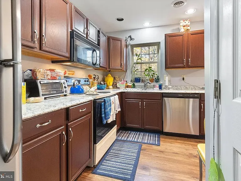 1422 Timber Chase Dr — Photo 6