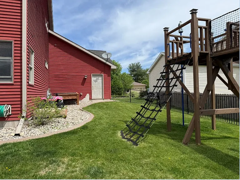 4363 Memorial Cir — Photo 55