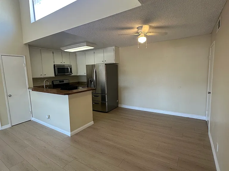 18724 Mandan St #1212 — Photo 5