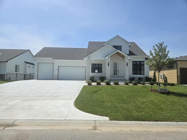 1119 W Lakeway Ct, Andover, KS 67002