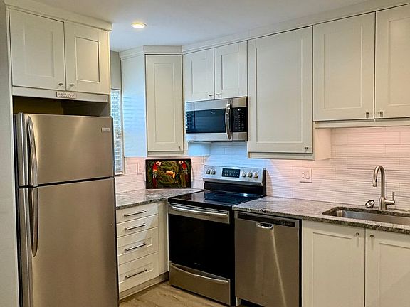 4th image of 974 NW Spruce Ridge Dr APT 3