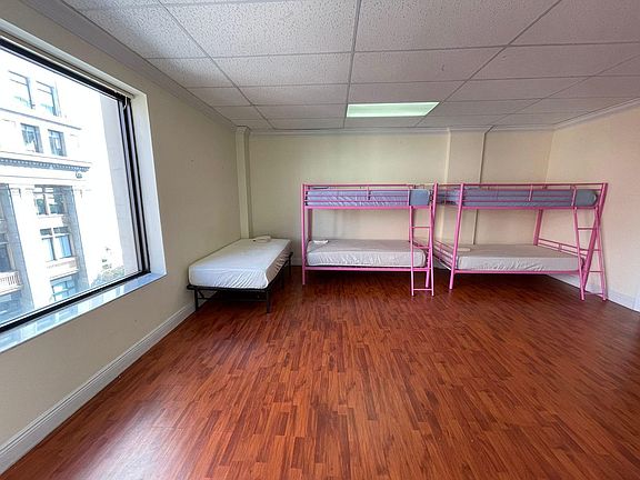 4th image of 128 NE 1st Ave #3
