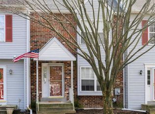 19 Dana Ct, Upper Chichester, PA 19014
