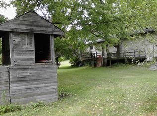 4650 Sunrise Ln, White Lake, MI 48383