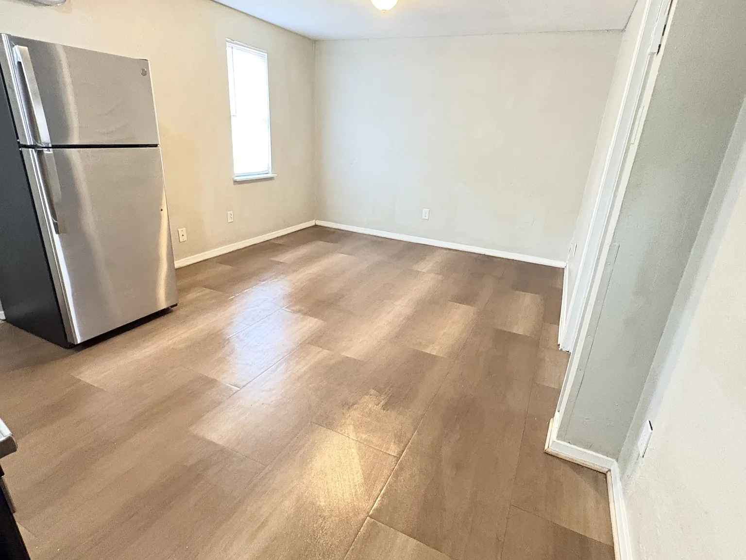 709 Baylor St - C — Photo 3