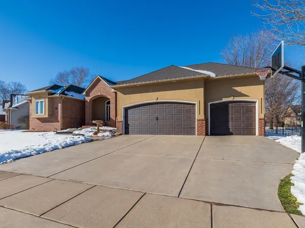 2709 N Lake Ridge St, Wichita, KS 67205