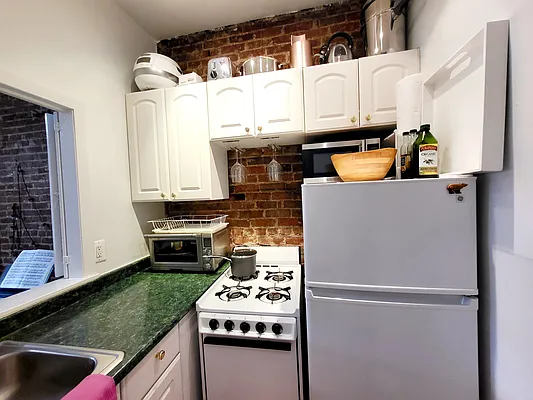 Rented by Douglas Elliman | media 13