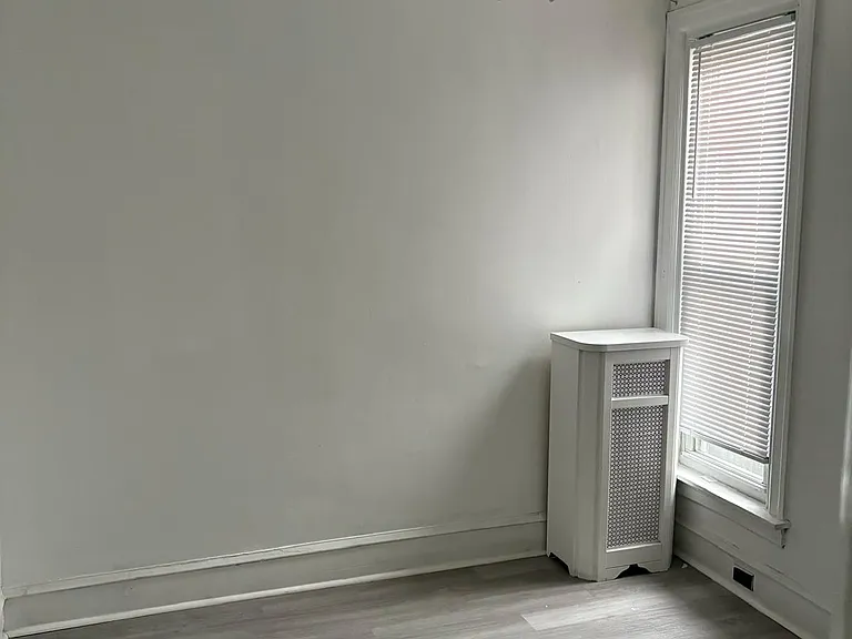 6380 Marsden St — Photo 11