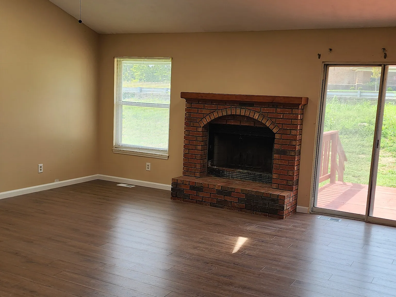 3 bed, 1798 sqft, $2,700 — Photo 4