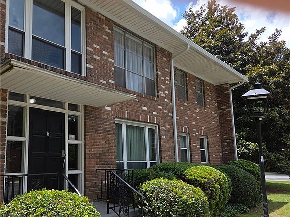2nd image of 510 Coventry Rd APT 5D