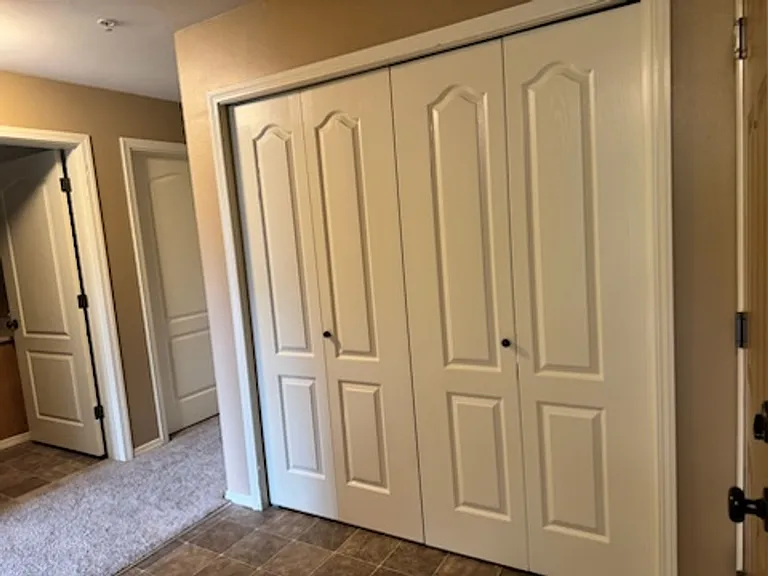 195-Santiam Village Apartments — Photo 38