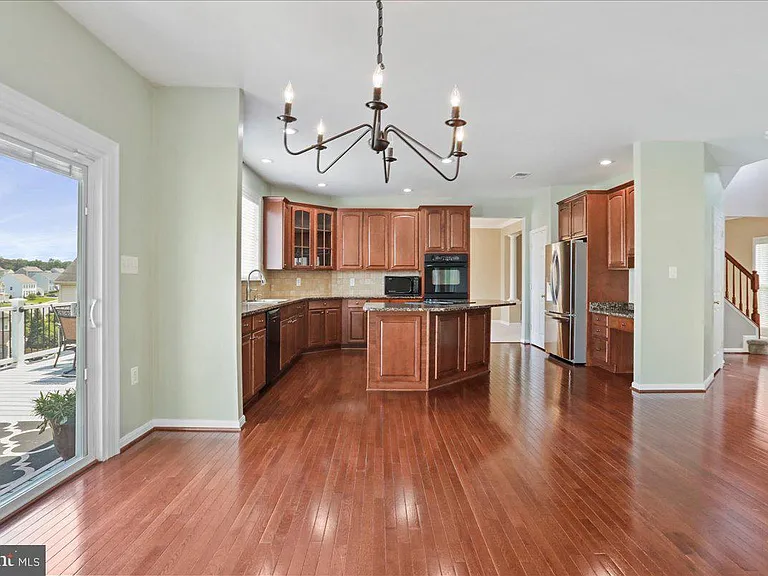 319 Morlyn Dr — Photo 12