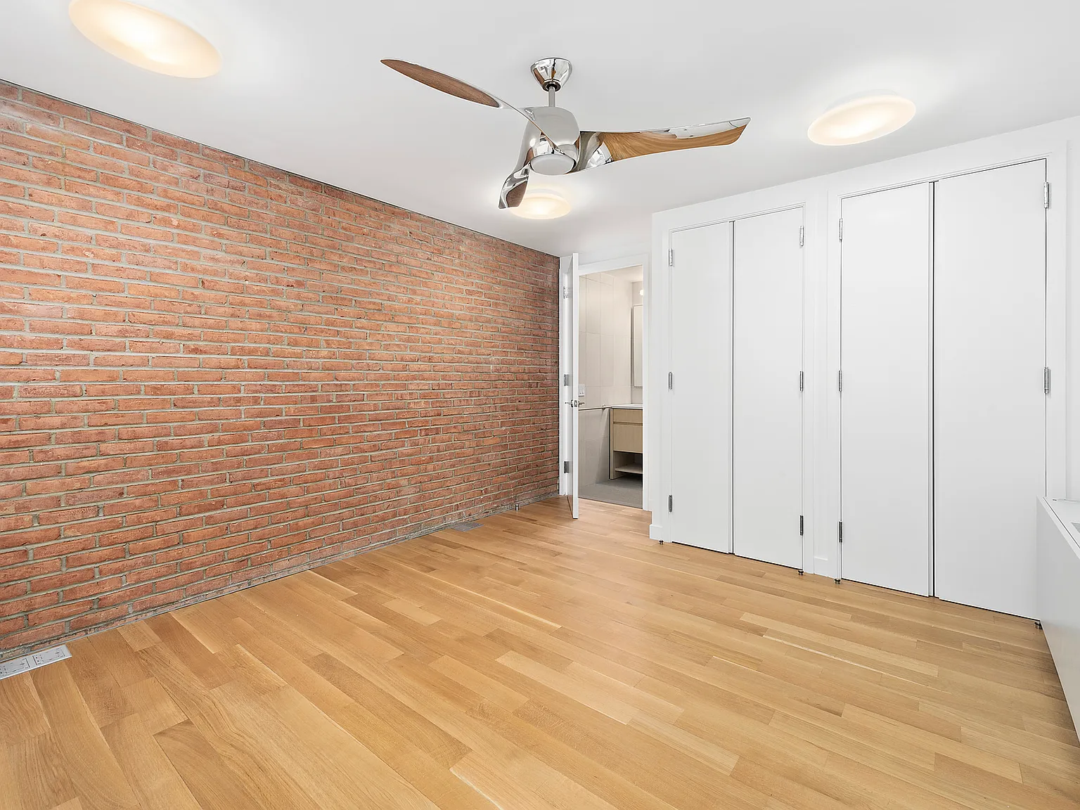 259 West Tenth Street — Photo 3