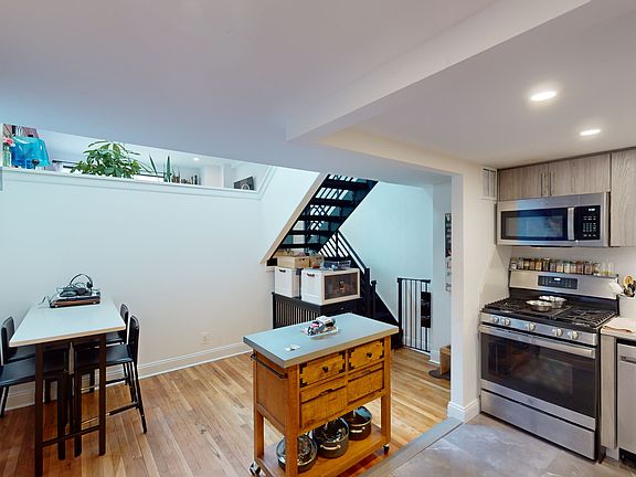 4th image of 10 Jones St APT 6C