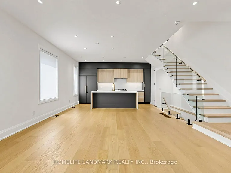 750 Glengrove Ave W #B — Photo 4
