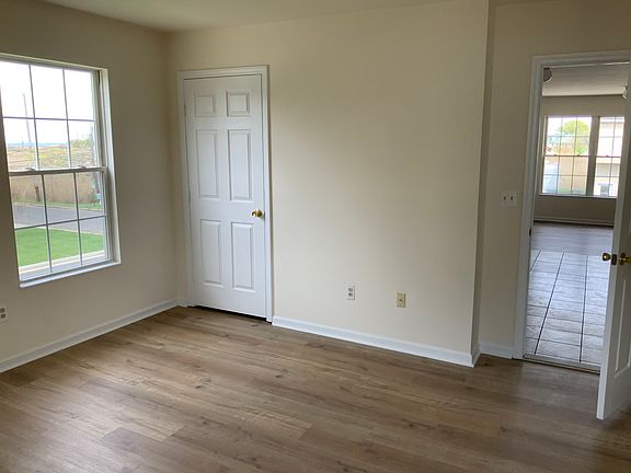 2nd image of 1403 Shore Rd #1