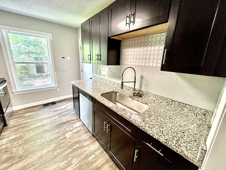 3512 Triana Blvd SW — Photo 6