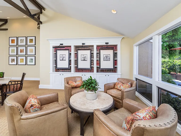 Turtle Rock Vista Apartment Homes — Photo 7