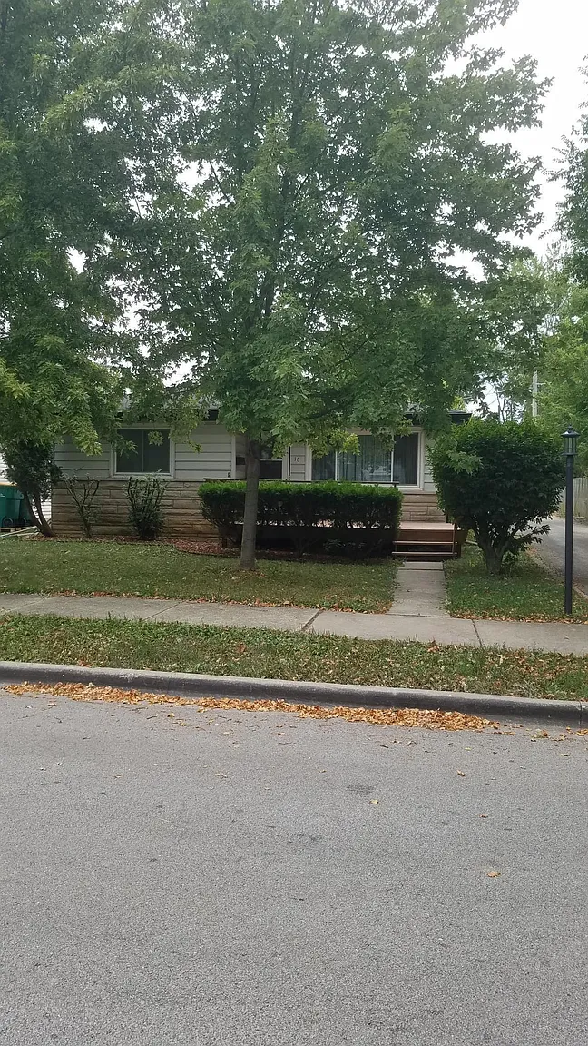 16 Park Dr photo 1
