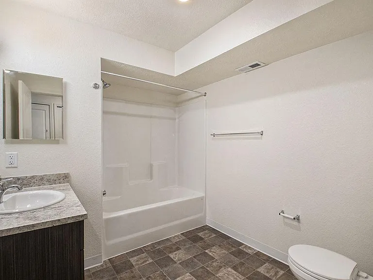Andover Pointe Apartment Homes — Photo 18