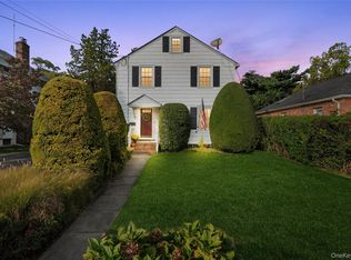 91 Ireland Pl, Amityville, NY 11701