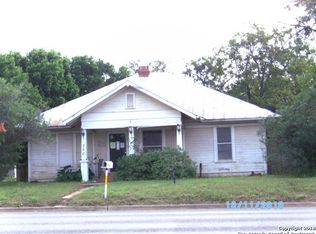 720 E Colorado St, Pearsall, TX 78061
